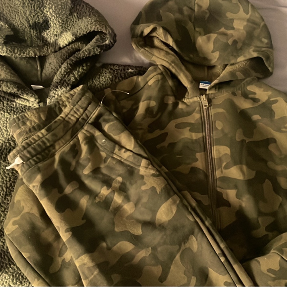 3 pcs Sz L 14/16 Old Navy Hoody sweats set- Camo Sherpa